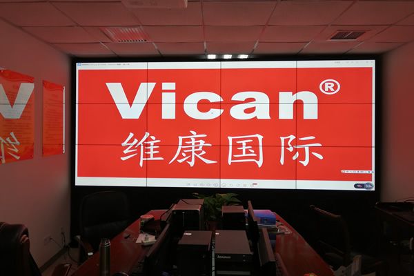在拼接屏上同時顯示多臺電腦信號該如何實現(xiàn)？