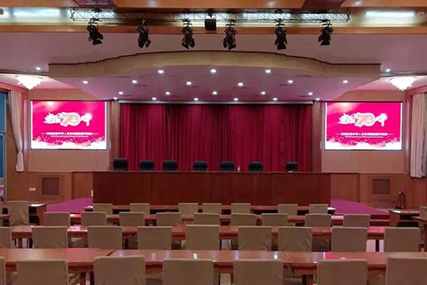 小間距LED顯示屏與無縫拼接屏區(qū)別在哪里？