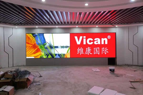 開會用什么顯示大屏，液晶拼接屏好還是全彩LED顯示屏好？