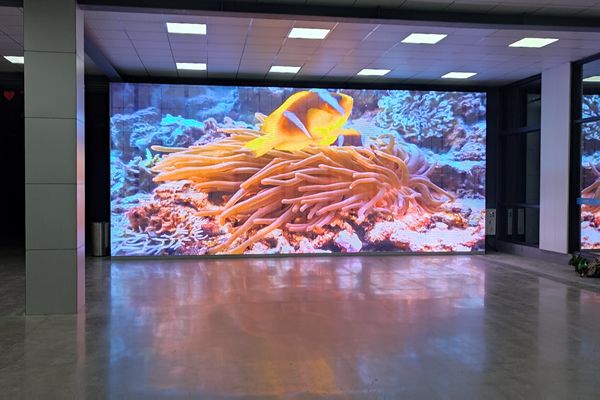 展廳大屏用哪種好，LED顯示屏在展廳場合的應(yīng)用優(yōu)勢