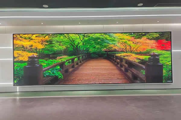 液晶顯示屏和LED顯示屏的區(qū)別有哪些，一般怎么選擇？