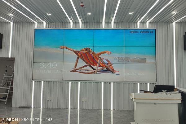 液晶拼接屏裝完后拼縫變大了是怎么回事？